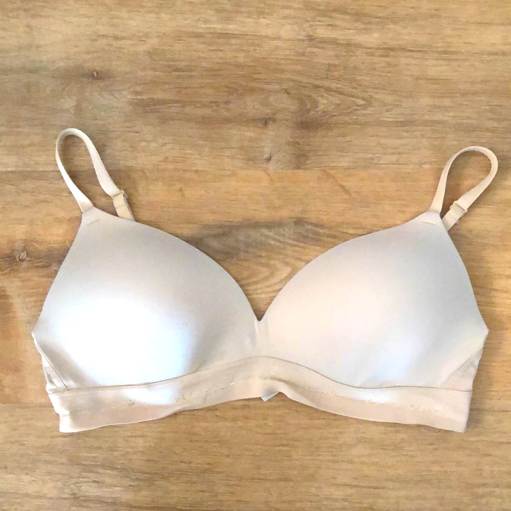 Victoria’s Secret PINK Wireless Push Up Bra